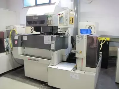 FA 10 V